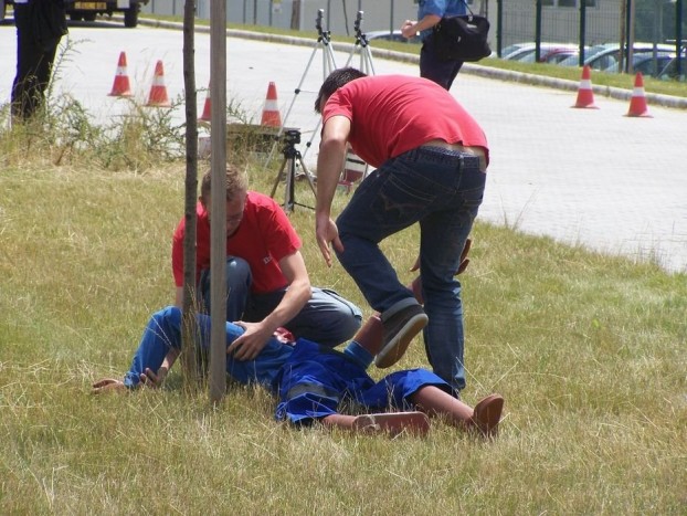 Tudományosan elkerülhető végzet 8 | Vezess A sérültet mérnökök ápolják