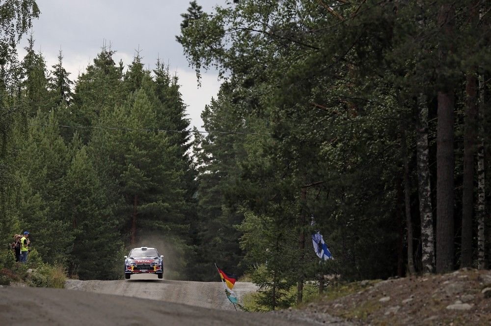 Loeb nyerte a Finn-rali időmérőjét 15