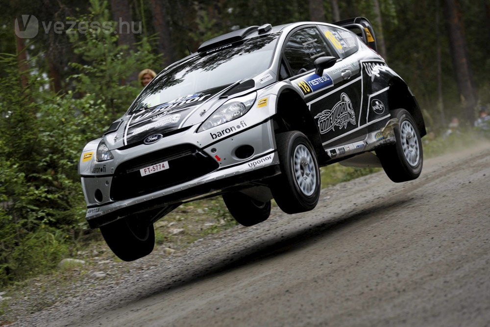 Loeb vezet a Finn-rali 1. napján 8