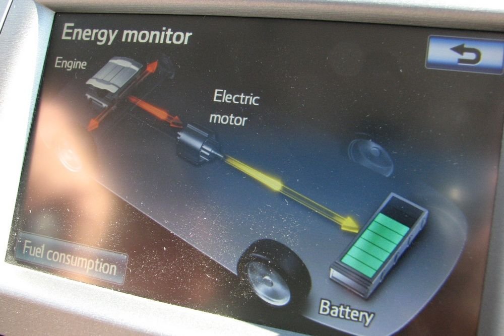 Fogy a benzin, jönnek-mennek az elektronok