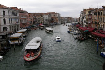 Sebességmérés Velencében hajóknak