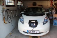 Nissan Leaf a garázsomban. Imádtam vele járni, elnézegetném itt minden nap