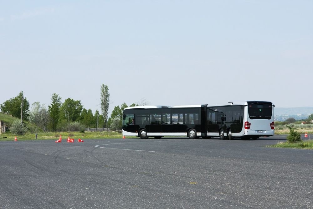 Így fordul a Mercedes-Benz CapaCity