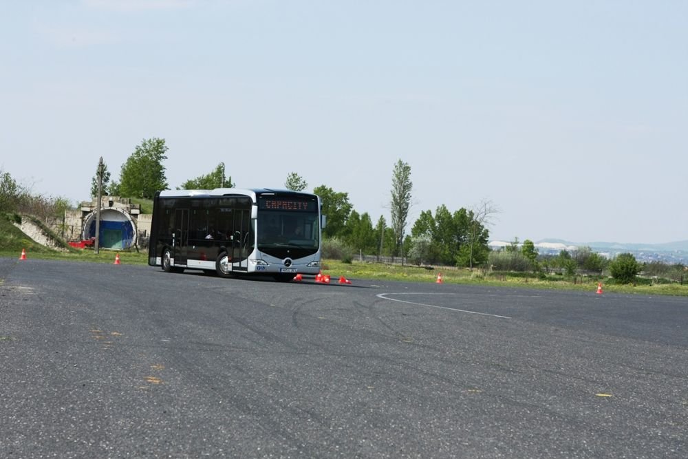 Így fordul a Mercedes-Benz CapaCity