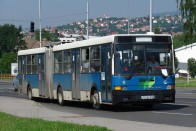 Pécsi Ikarus 435-ös, orrán még a PK Zrt. emblémájával