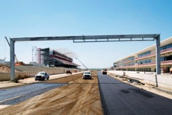 F1: Helikopterrel az amerikai pálya körül - videó