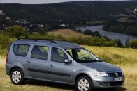 Újra beletúrtunk szakértői levelezőládánkba, amiből kiderül, hogy a Dacia Logan MCV kitűnő első autó, és a lopott kocsi akkor fáj igazán, ha banki hitel terheli.