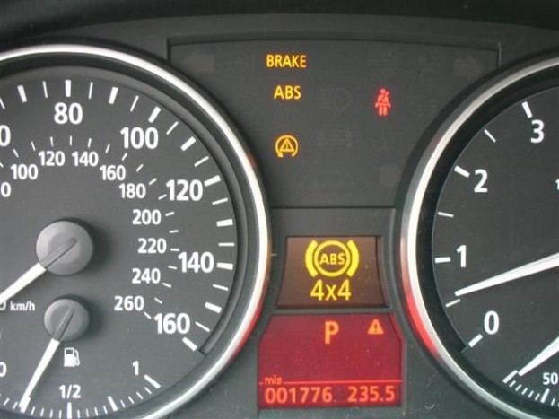 Daciát első autónak? 6 | Vezess Az ABS nem csodaszer, de hatására fékezés közben irányítható marad az autó, ez pedig életet menthet