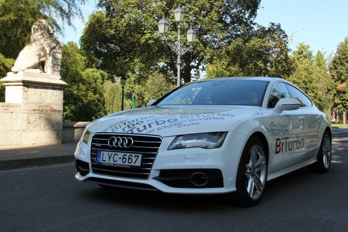 16,4 millió forintról indul a 204 lóerős benzines alapára. A 313 lóerős dízel tesztautó 24,6 millió