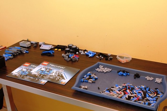 Félpótkocsis billencsből konténeres önrakodó 7 | Vezess Kezdődhet a buldogfülkés, önrakodó, konténerszállító építése