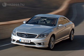 500 lóerős Mercedes a tévében