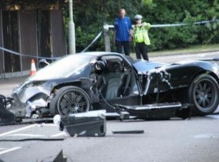 170 milliós autóban is meg lehet halni