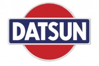 55 éves történelme során számos változatban tündökölhetett a Datsun logo