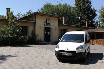 Szűken bár, de pont elég