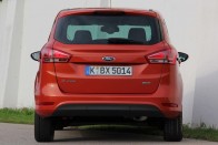 A B-max megkapta a Ford egyenruhát, lendületes, modern, de nem túl különleges