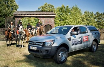 Magyar lovasokat kísér Horvátországba a Ford Ranger