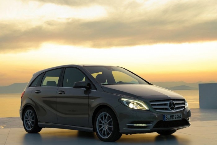 Hétszemélyes autó Magyarországról? 3