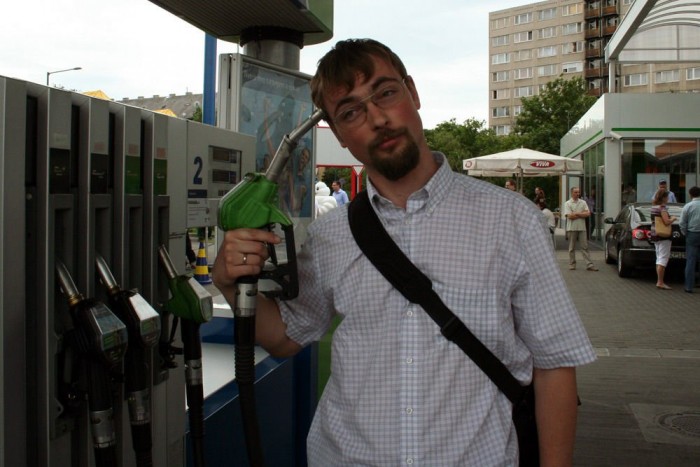 Mivel a legolcsóbb autózni? 12 | Vezess Nagyon más érzés gázzal 12, mint benzinnel 22 ezer forintból teletankolni a kocsit