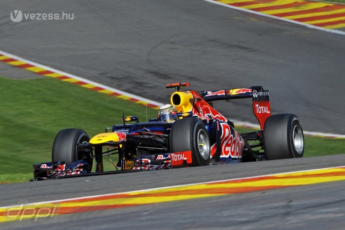 F1: Webber a pole-ra ment, Vettel nem érti