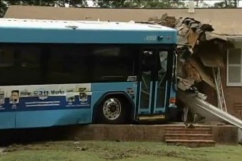 Amerikai faházak a buszutasok védelmében