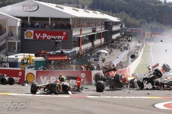 F1: Grosjeant egy futamra eltiltották