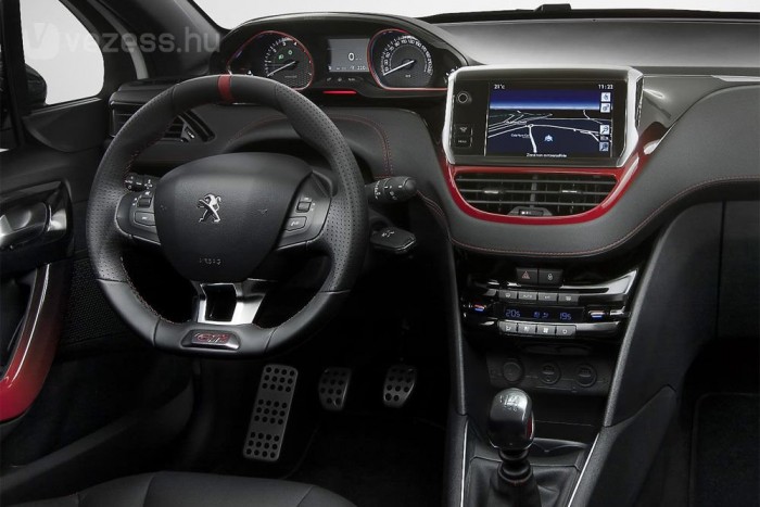 Kész a Peugeot 208 GTi 7