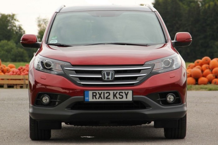 Bunkók kíméljenek! 7 | Vezess Szemből valamivel agresszívabb mint elődje, bár nem mellbevágó a változás