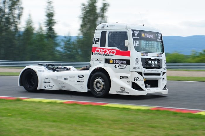 Harcosok klubja 10 | Vezess Az piros zászló után ismét az az élboly hátsó hármasának végén