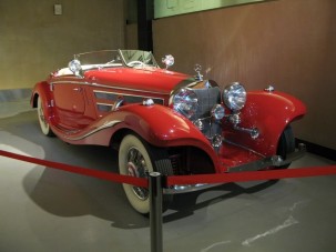 16 hengeres Cadillac Moszkvából