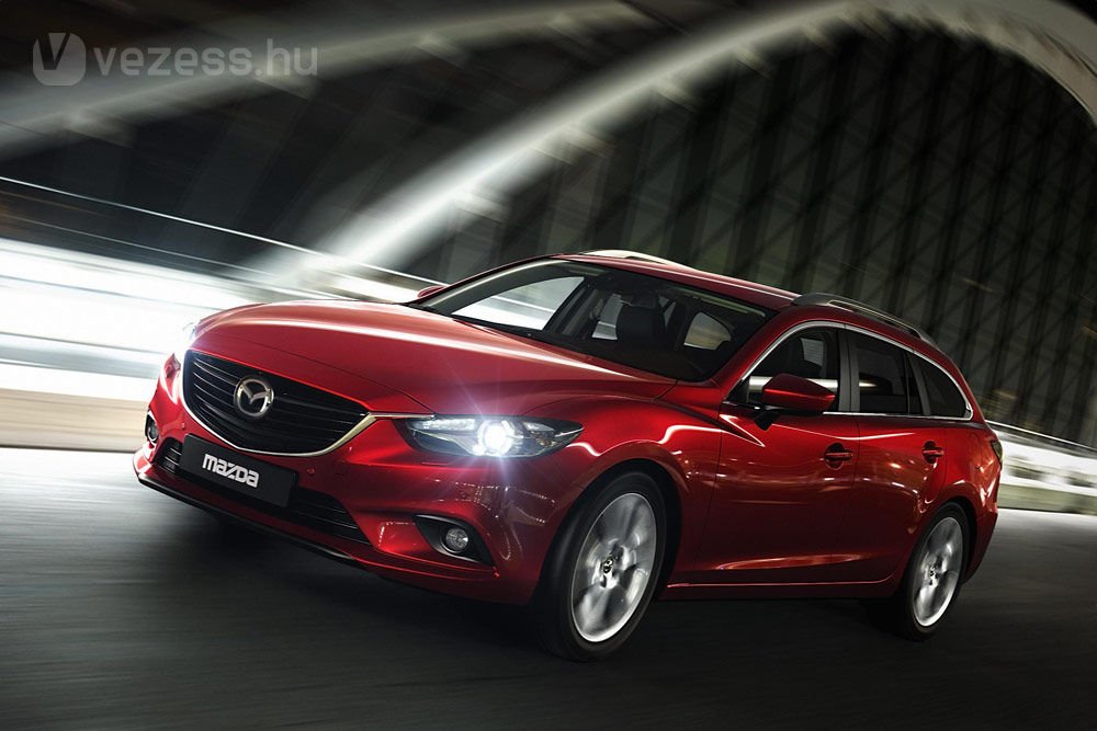 Kombiként is megjött az új Mazda6 1