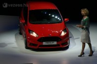 182 lóerős és 6,9 s alatt gyorsul százra a Fiesta ST. Motorja az 1,6 literes turbós benzines