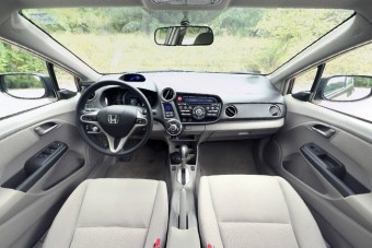 Honda Insight belülről