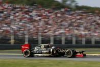 F1: Räikkönen rosszkor bújt Alonso mögé 26