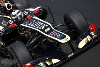 F1: A Lotus bajnoki hajrára készül