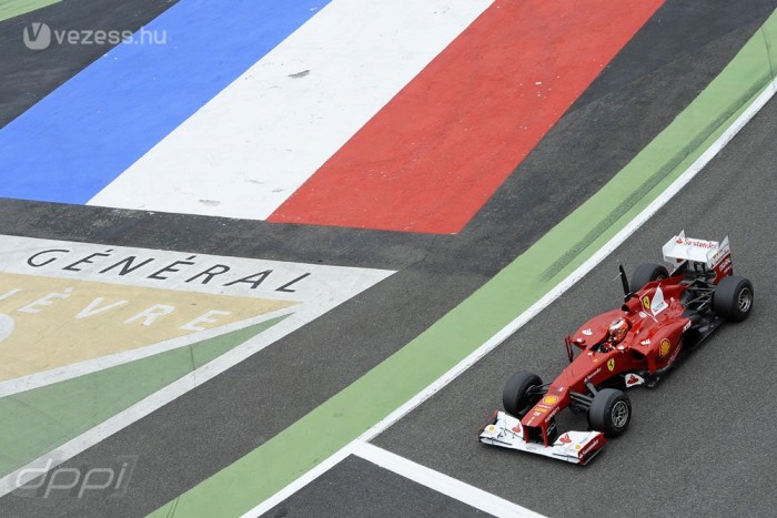 F1: A Ferrarié az első tesztnap 2 F1: A Ferrarié az első tesztnap 2