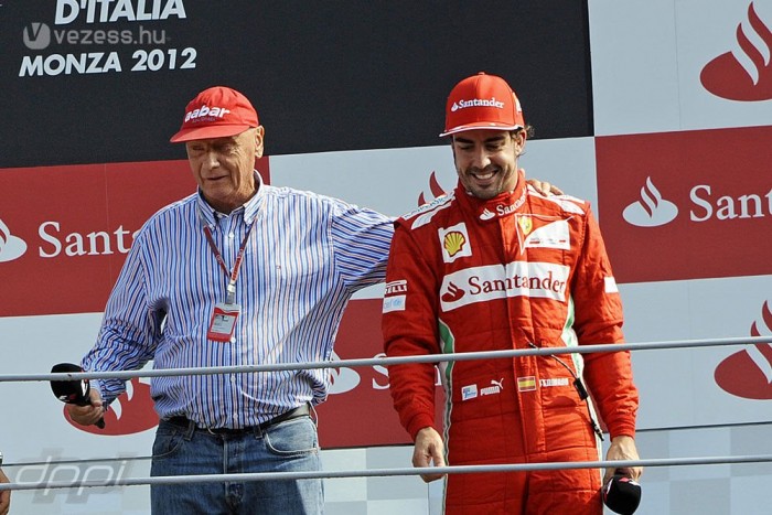 F1: Vettel már búcsúzhat a címtől