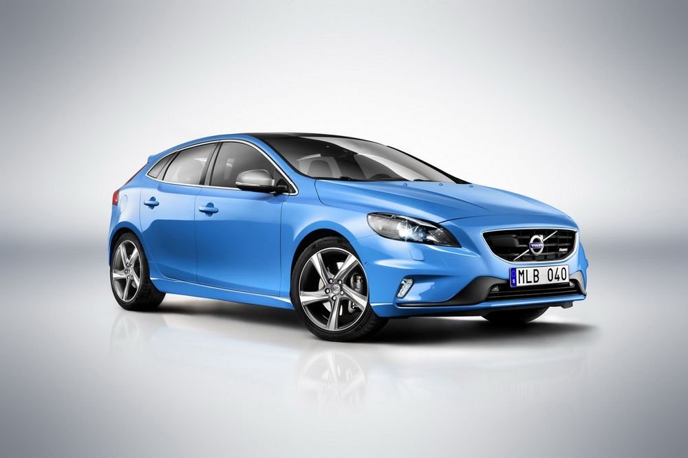 Versenyzőnek áll a Volvo V40 11