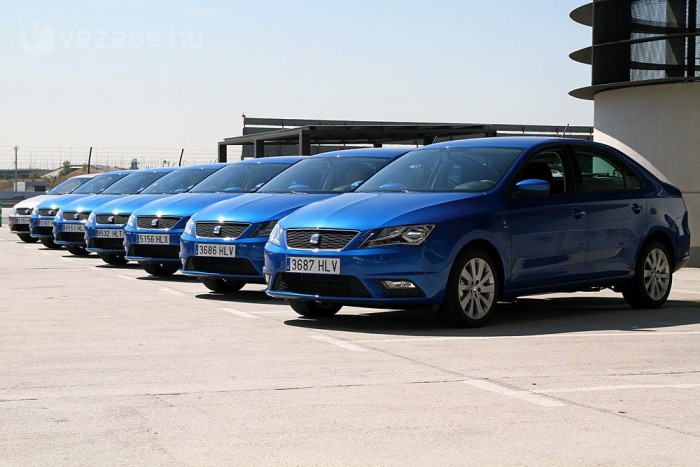 Színes autók is vannak