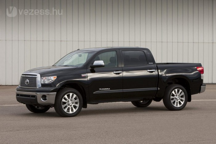 Toyota viszi haza az Endeavour űrsiklót 5