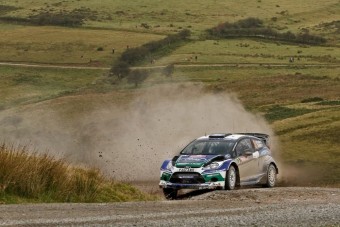 Utolérhetetlenül száguld Latvala - videó