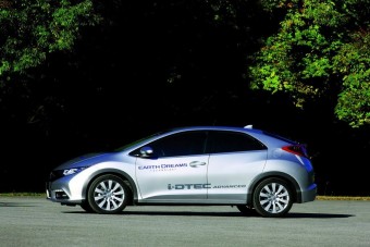 3,6 litert fogyaszt az új Civic