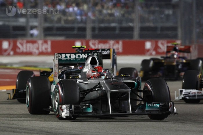 F1: Schumacher odavan az éjszakáért