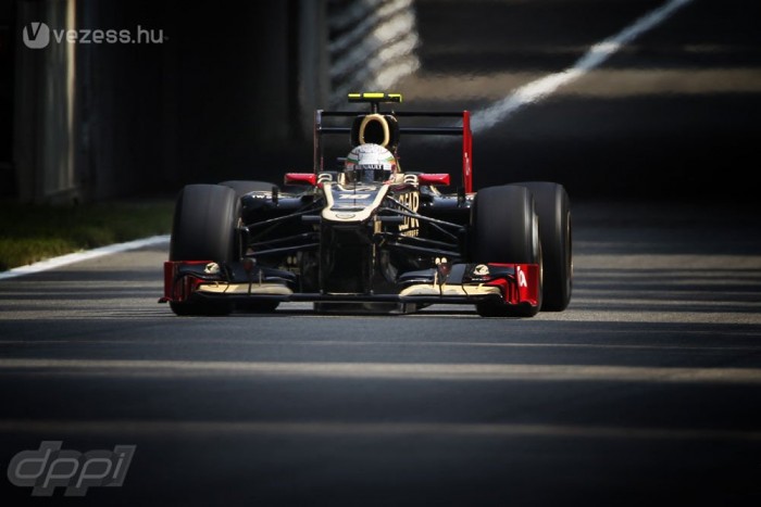 F1: Új szárnnyal gyorsulnak Räikkönenék