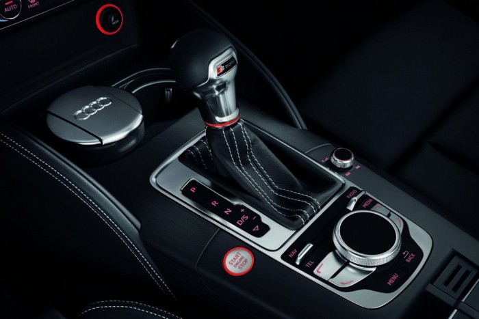 Takarékos, és nagyon gyors az új Audi S3-as 7 | Vezess Alapból hatfokozatú kéziváltó jár hozzá