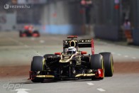 F1: A McLarennél félnek az első kanyartól 50