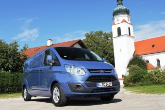 Régen várt fordulat - itt az új Transit