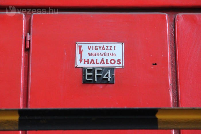 A villanyautó vajon mi? 7 | Vezess A gyakori töltéshez nem fűlik az autósok foga