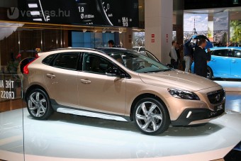 Rózsadombi Volvo Párizsban