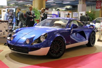 Elektromos kisautók Párizsban: a nóném és a Smart