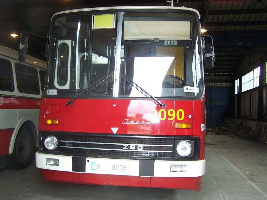 Eredeti állapotú, 1989-es Ikarus 280.08